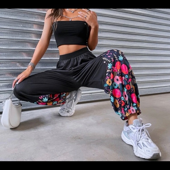 NEW SHEIN Floral high waist sweatpants S - Picture 3 of 5